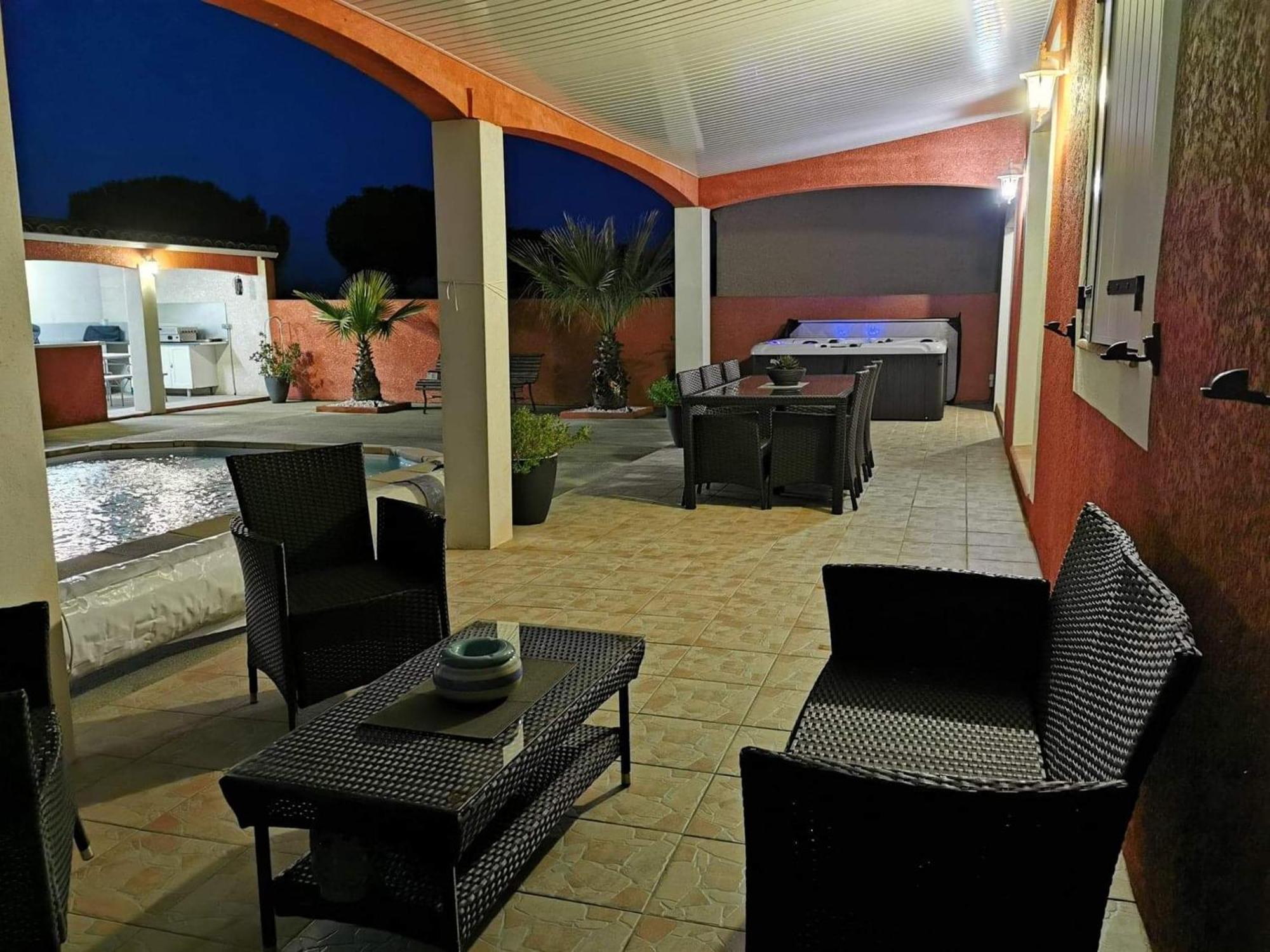 Villa Elegante A Carcassonne Avec Jardin Et Jacuzzi Екстер'єр фото